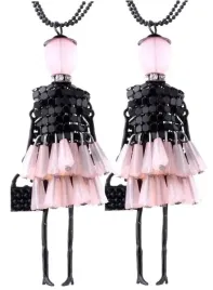 dlugi-damski-naszyjnik-wisior-laleczka-lalka-doll