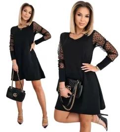 kobieca-sukienka-trapezowa-tiulowe-rekawy-groszki