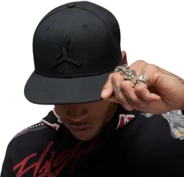 sportowa-czapka-z-daszkiem-jordan-nike-pro-r-s-m