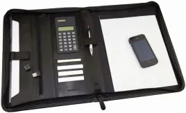 aktowka-z-kieszenia-na-tablet-i-z-kalkulatorem