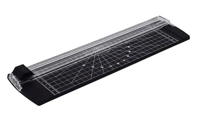 trymer-a4-gilotyna-do-papieru-obcinarka-verotech