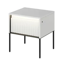szafka-nocna-biala-ryflowana-lamele-stolik-nocny-oswietlenie-led-tr-10