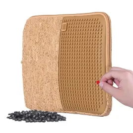neoprenowy-futeral-na-tablet-z-bezowym-panelem