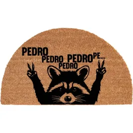 wycieraczka-polokragla-40x70-pedro-pe-szop-tiktok-hit-trend-smieszne-wzory