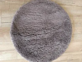 gruby-pluszowy-dywan-brazowy-kolor-kolo-80cm