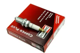 swieca-zaplonowa-champion-qc12yc-kosiarki