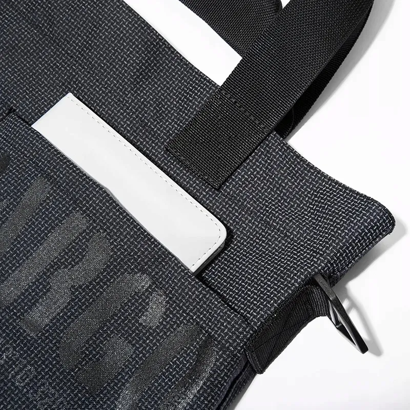 torba-cargobyowee-z-kieszeniami-reflective-small-stan-nowy