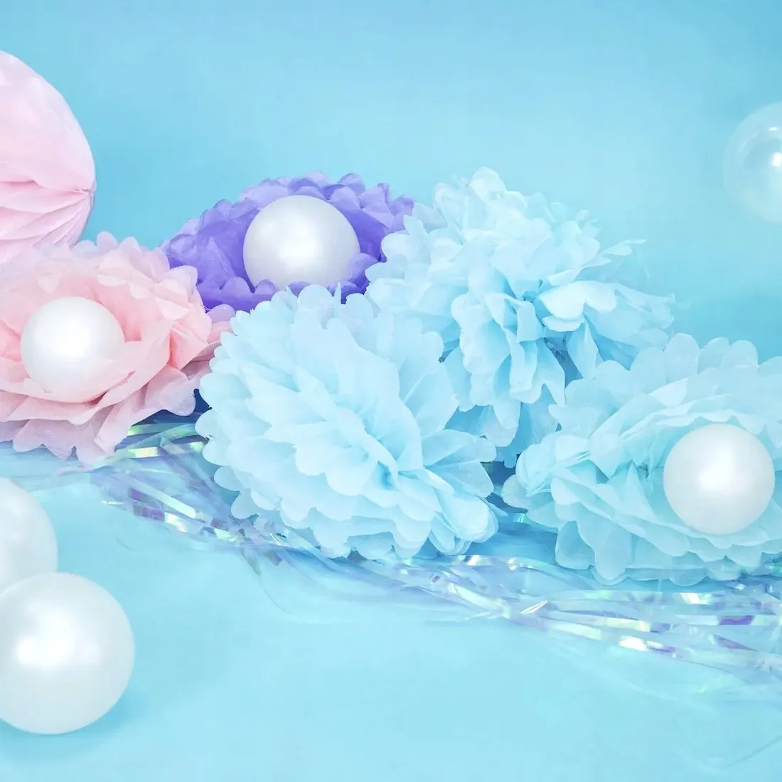 pompon-bibulowy-25cm-blekitny-pompony-dekoracja-stan-nowy