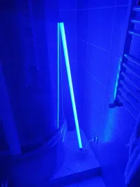 promo-niebieska-lampa-swietlowka-neonowa-kolor-led-18w-120cm-230v
