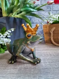 figurka-figura-zaba-zabka-w-koronie-model-ii