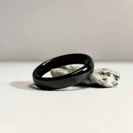 pierscionek-czarna-ceramiczna-obraczka