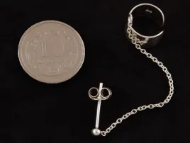 nausznica-ze-srebra-z-lancuszkiem-oponka-k1169