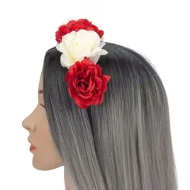 wianek-kibica-z-bialo-czerwonymi-kwiatkami-kibicki