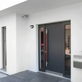 lampa-ogrodowa-zewnetrzna-z-czujnikiem-ruchu-i-zmierzchu-e27