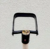 motyka-do-chwastow-mala-material-glowicy-metal