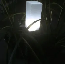 lampa-solarna-led-wbijana-slupek-kwadrat-dekoracja-ogrodu-tarasu-wejscp-302