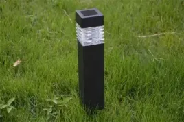 lampa-solarna-led-wbijana-slupek-kwadrat-dekoracja-ogrodu-tarasu-wejscp-301