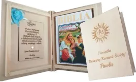 pamiatka-pierwszej-komunii-i-chrztu-sw-biblia