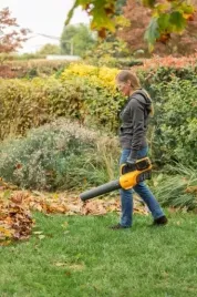 stiga-bl-300e-dmuchawa-akumulatorowa-zestaw-2x-4-ah-500-w-43-m-s-3-kg