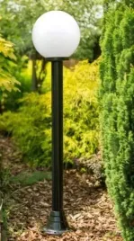 lampa-ogrodowa-slupek-h120-z-kula-25-klosz-mleczny