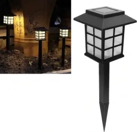 lampa-solarna-ogrodowa-led-wbijana-latarnia-domek-lampka-do-ogrodu