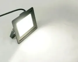 halogen-naswietlacz-led-2x-50w-ip65-statyw-140cm
