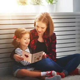 kartki-na-dzien-kobiet-prezenty-na-dzien-kobiet-drewniane-karty-podarunkowe