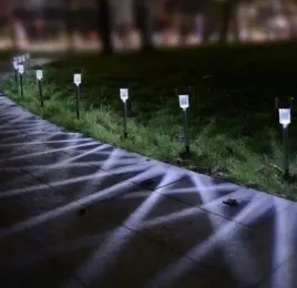 10x-lampa-ogrodowa-led-solarna-wbijana-slupek