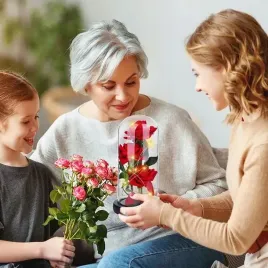 wieczna-roza-w-szkle-led-pudelko-prezent-na-dzien-kobiet-walentynki