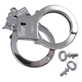 zestaw-policjanta-policja-akcesoria-stroj-karnawal-czapka-odznaka-kajdanki