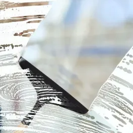 sciagaczka-do-mycia-okien-szyb-kabiny-luster-wody