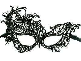 maska-azurowa-koronkowa-czarna-wenecka-panienski