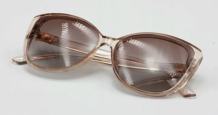 okulary-przeciwsloneczne-damskie-polaryzacyjne-uv400-etui-cieniowane-szkla-material-oprawki-plastik