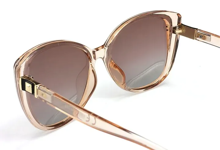 okulary-przeciwsloneczne-damskie-polaryzacyjne-uv400-etui-cieniowane-szkla-stan-nowy-wiek-dziecka-0