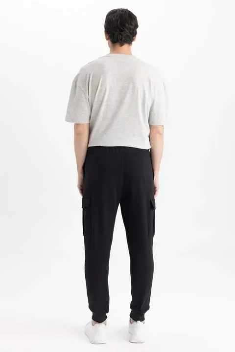 czarne-klasyczne-luzne-spodnie-dresowe-kieszenie-gumka-defacto-m