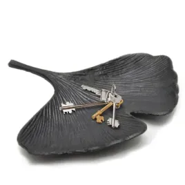 czarna-tacka-patera-dekoracyjna-lisc-milorzabu-podstawka-28-x-26-x-2-cm