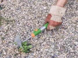 zestaw-narzedzi-ogrodowych-grabki-motyczka-pazurki