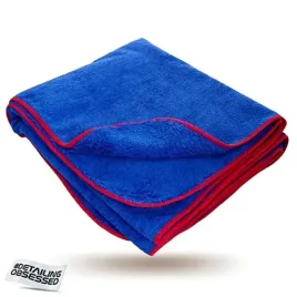 zestaw-do-mycia-auta-rekawica-z-mikrofibry-recznik-do-osuszania-szampon