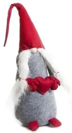 figurka-skrzat-w-czerwonej-czapce-z-sercem-56-cm