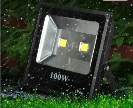 halogen-lampa-naswietlacz-led-100w-zewnetrzny