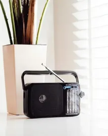 radio-przenosne-kuchenne-budowlane-am-fm-sw-na-baterie-r20-mini-jack-antena