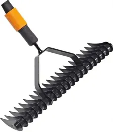 skareator-do-usuwania-mchu-filcu-fiskars-135513