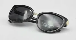 okulary-przeciwsloneczne-damskie-etui-do-samochodu