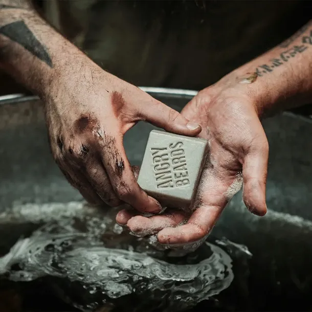 mydlo-angry-beards-dirty-sanchez-100g-rodzaj-kostka