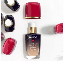 janda-fluid-sceniczny-dobrze-kryjacy-05-naturalny