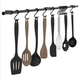 czarny-reling-kuchenny-z-niespadajacymi-haczykami-100cm-12-haczykow