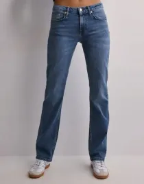 nelly-niebieskie-spodnie-jeans-yku-ng5-m