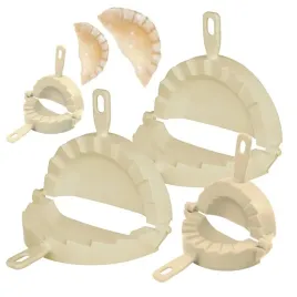 zestaw-foremek-do-pierogow-calzone-uszek-foremki-4szt