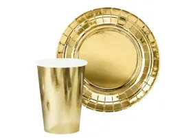 zestaw-kubeczki-talerzyki-zlote-na-przyjecie-grilla-urodziny