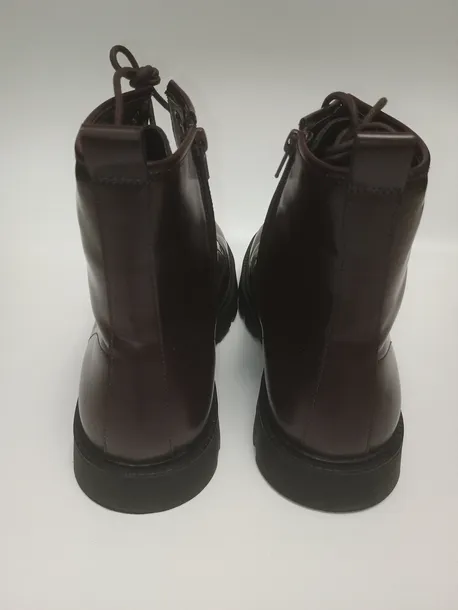 trzewiki-pier-one-marka-pier-one